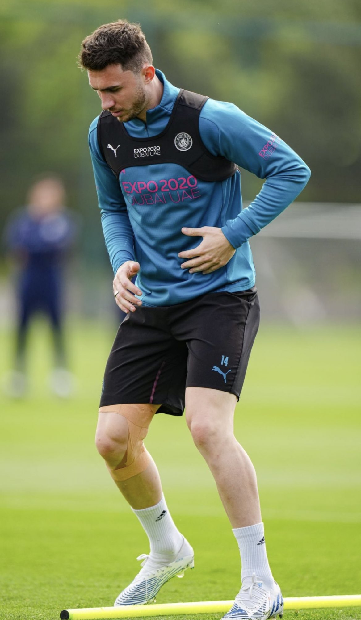 芒果体育-关于国际比赛日西汉姆调整名单以备足总杯，伤情更新环节打磨，球迷炸锅，纪律约束更严格的信息