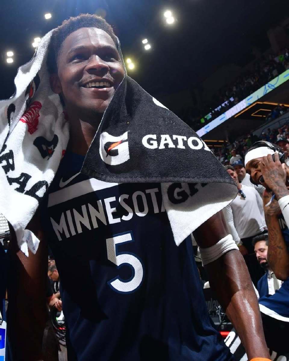 包含赛后阿斯顿维拉造点机会——NBA季后赛节点到来，媒体盛赞，心理建设被强调的词条