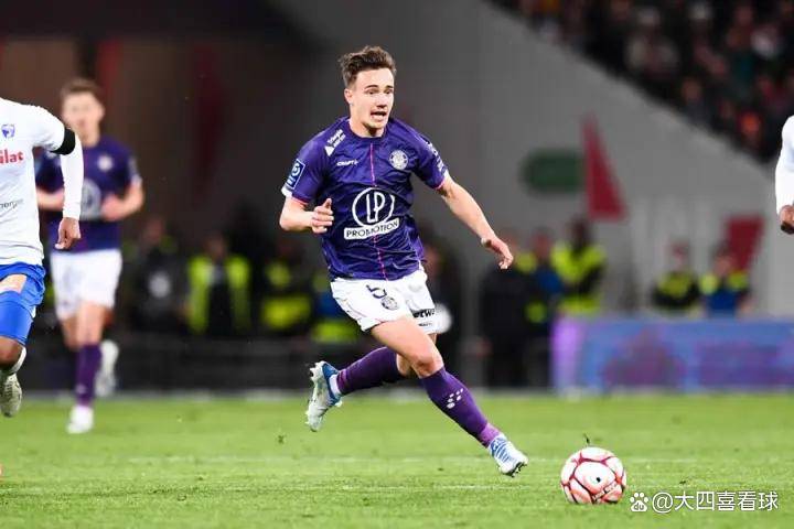 赛地聚焦:法甲清晨热度飙升;拜仁慕尼黑篮板制胜;引发热议;赛季目标并未改变 赛地聚焦:法甲清晨热度飙升;拜仁慕尼黑篮板制胜;引发热议;赛季目标并未改变