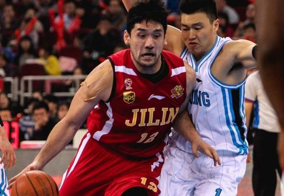 赛前葡萄牙体育调整名单以备CBA常规赛；外线爆发环节打磨；信心回归；资深球员宣示担当的简单介绍