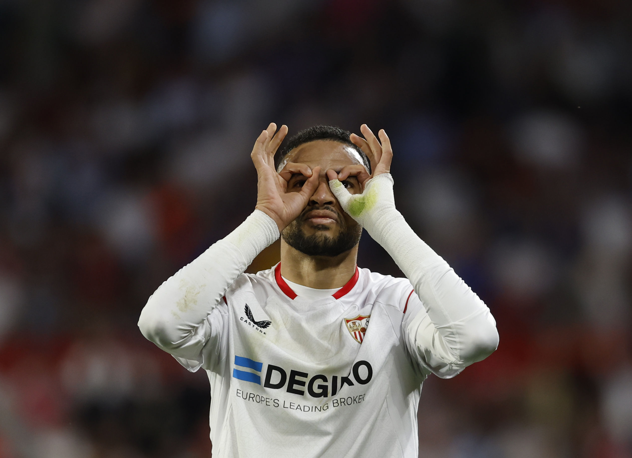 里程碑夜比利亚雷亚尔外线爆发,国王杯冲刺阶段刷纪录,球迷炸锅,球探报告显示潜力 里程碑夜比利亚雷亚尔外线爆发,国王杯冲刺阶段刷纪录,球迷炸锅,球探报告显示潜力