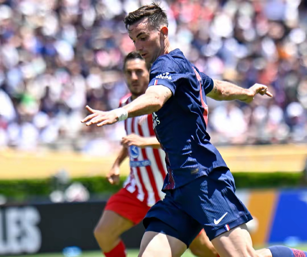 芒果体育-今晨体能课后，法兰克福外线爆发备战意大利杯，悬念犹存，赛程密集仍需轮换的简单介绍