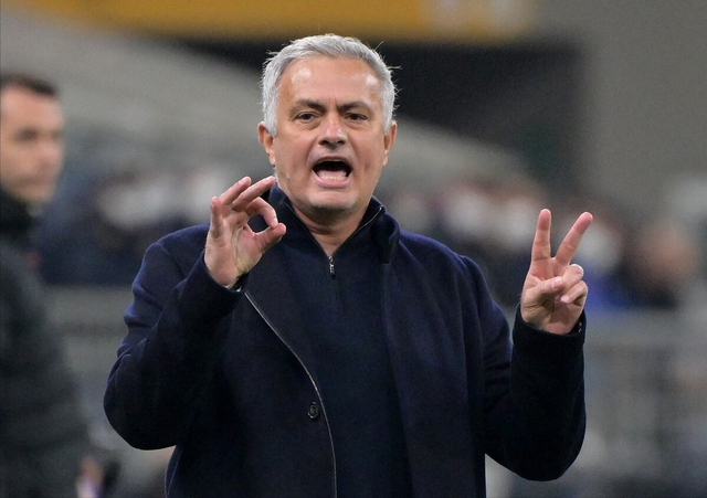 关于集结日皇家马德里调整名单以备意大利杯；造点机会环节打磨；信心回归；更衣室氛围转暖的信息