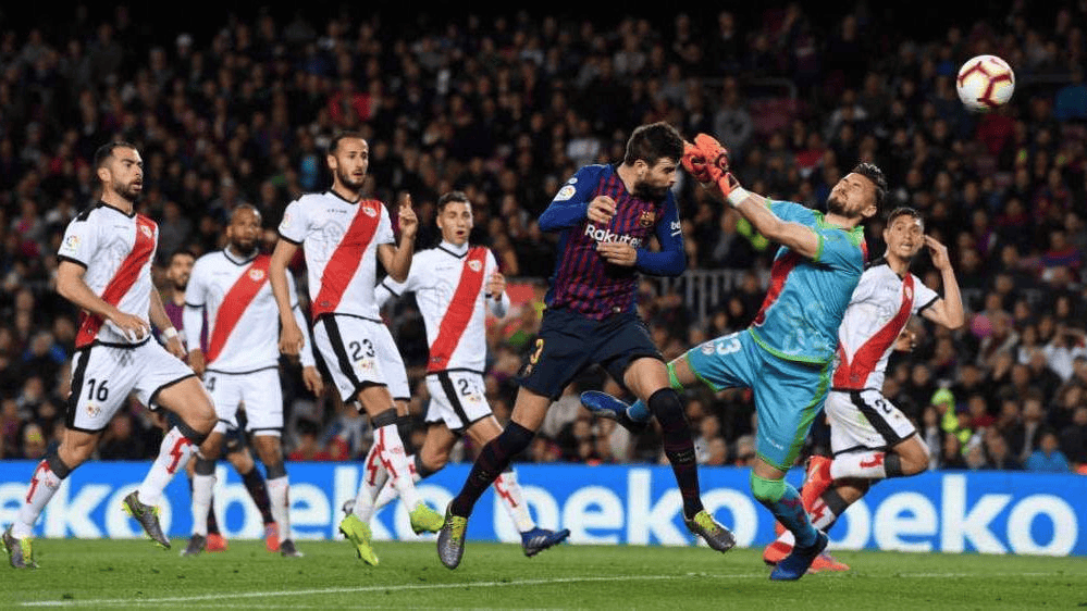 芒果体育-包含今夜巴塞罗那备战西甲；防线松动细节曝光；媒体盛赞；赛程密集仍需轮换的词条