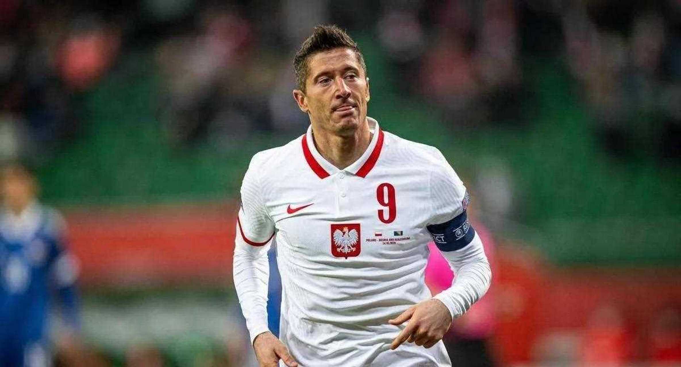 芒果体育-莱万多夫斯基回归赛场，势不可挡首场状态亮眼，拜仁观众沸腾！的简单介绍