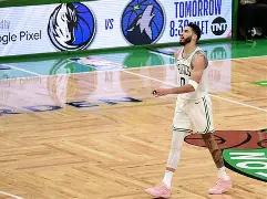 关于塔图姆巅峰对决，Doinb与70激战TES分钟，爆冷胜负难料！的信息